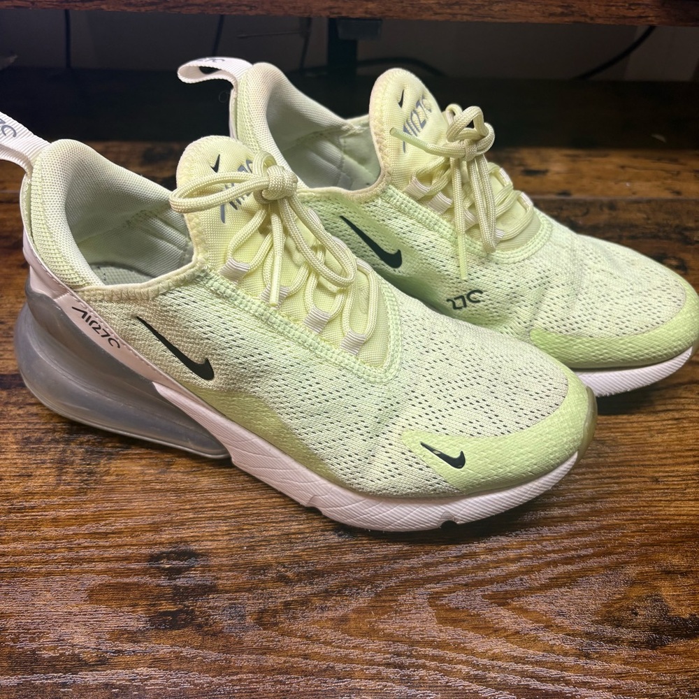 NIKE Air Max 270 Neon Pale Green Sneakers